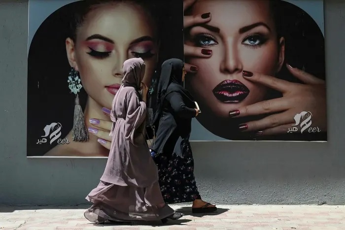 Phụ nữ Afghanistan lo sợ về an ninh và tương lai của mình dưới chế độ Taliban lần 2